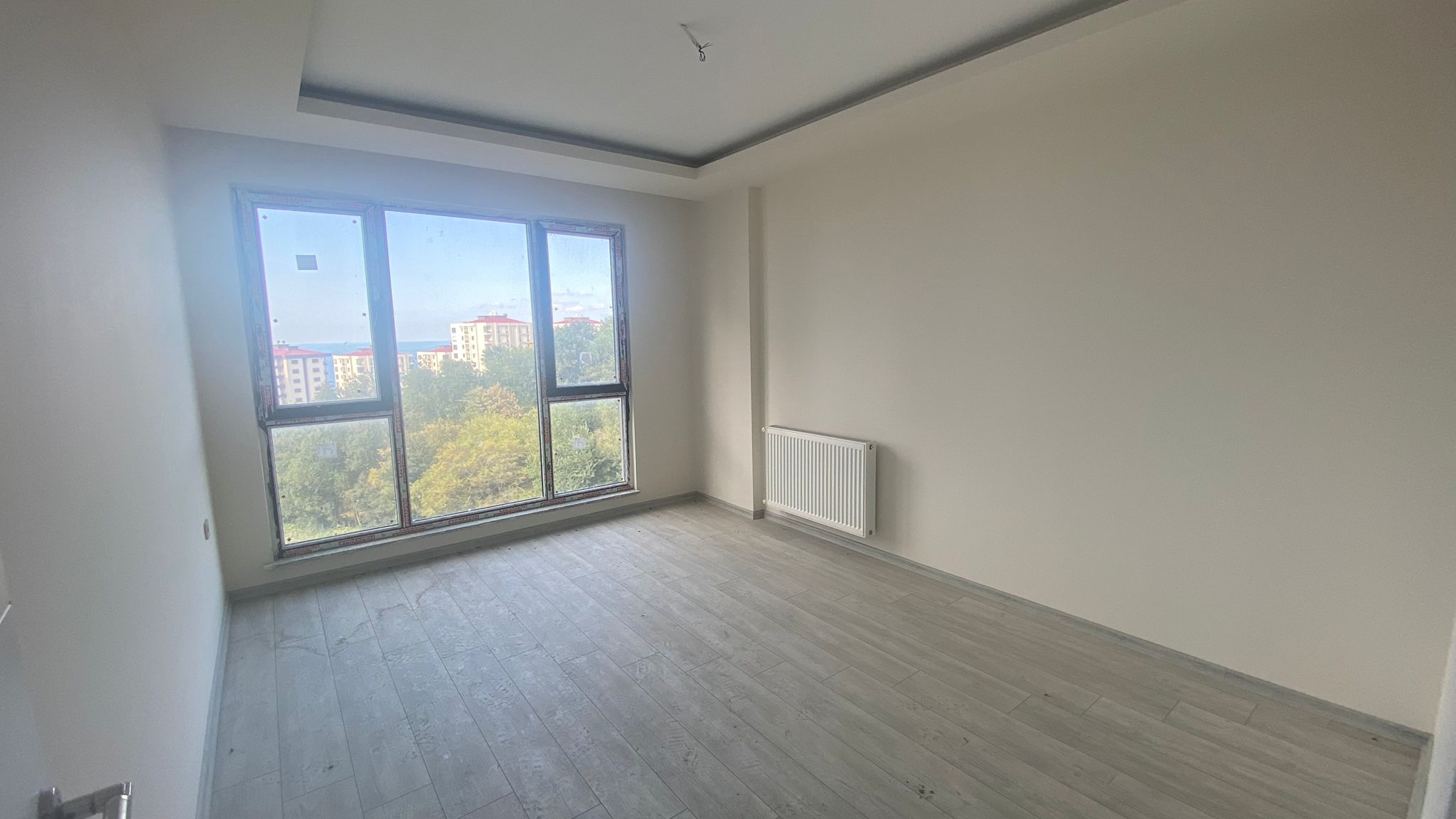 YALINCAK MAHALLESİNDE DENİZ MANZARLI 3+1 SIFIR KİRALIK DAİRE